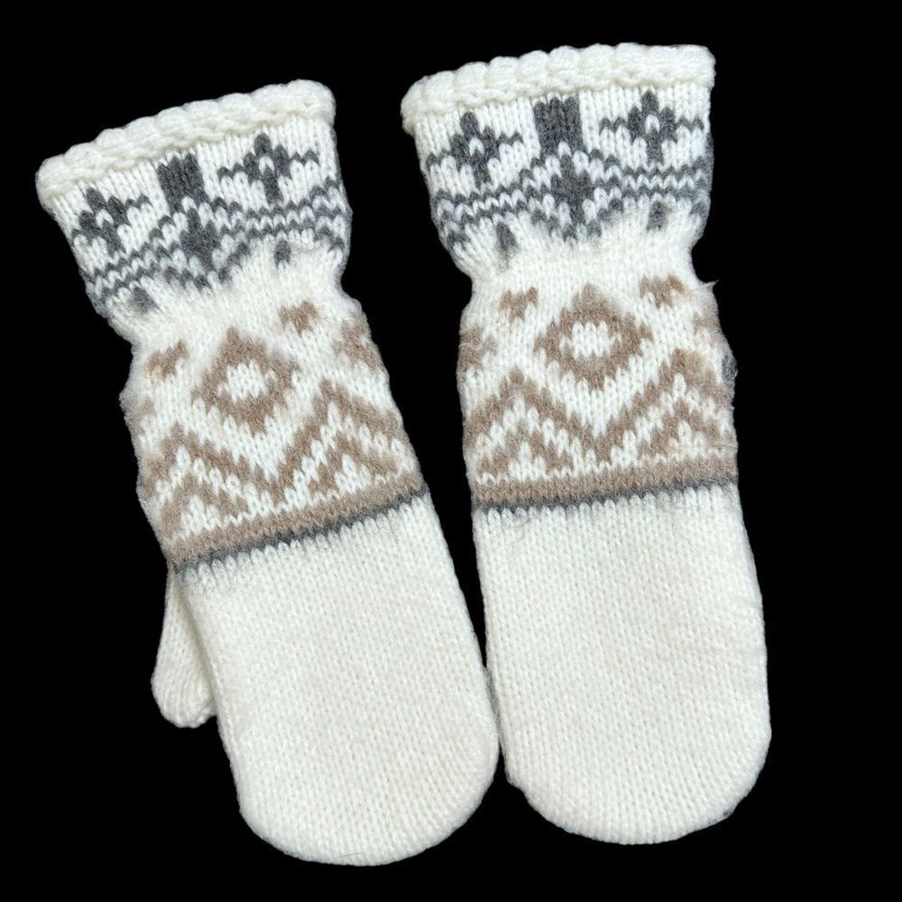 Fair Isle Pattern Cream white extended mittens size M/L